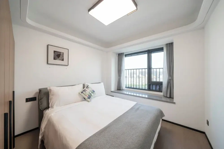 3 Bedrooms Apartment with balcony and with city view