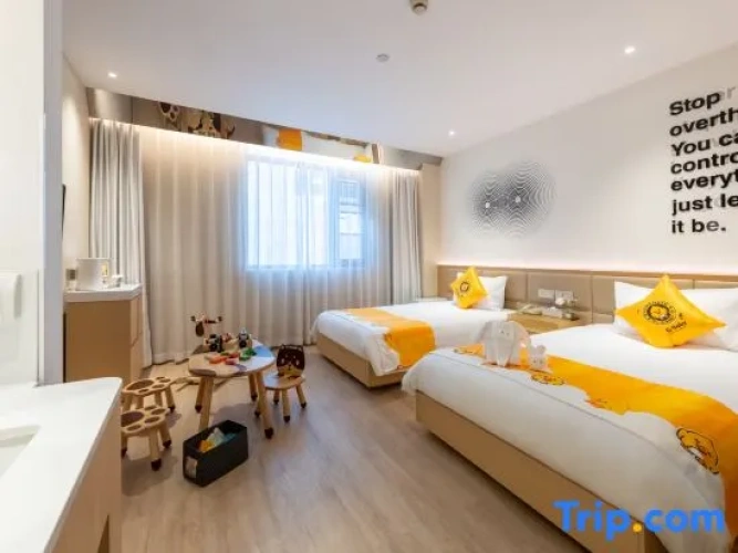 Standard Twin Family room