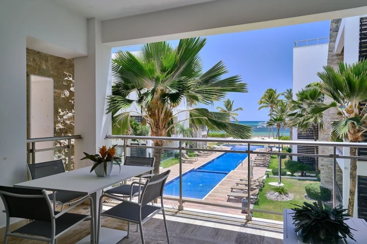 2 Bedrooms Deluxe room with balcony and with pool view