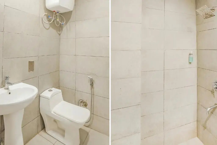 FabHotel Noida Grand