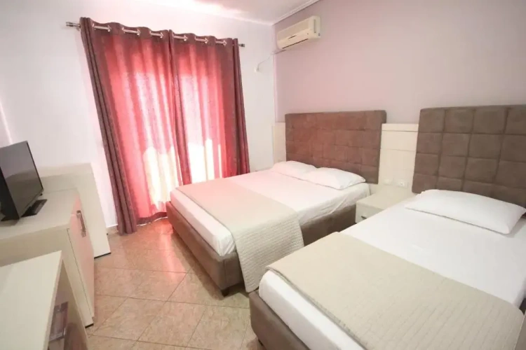 Triple room with balcony