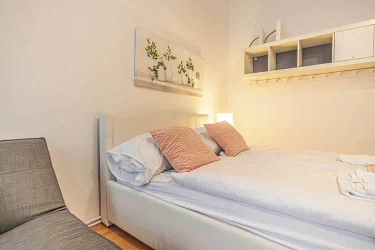 Cozy Room with Facilities Long Stay