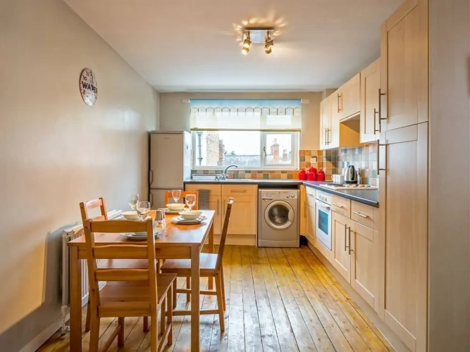 3 Bedrooms Business Apartment