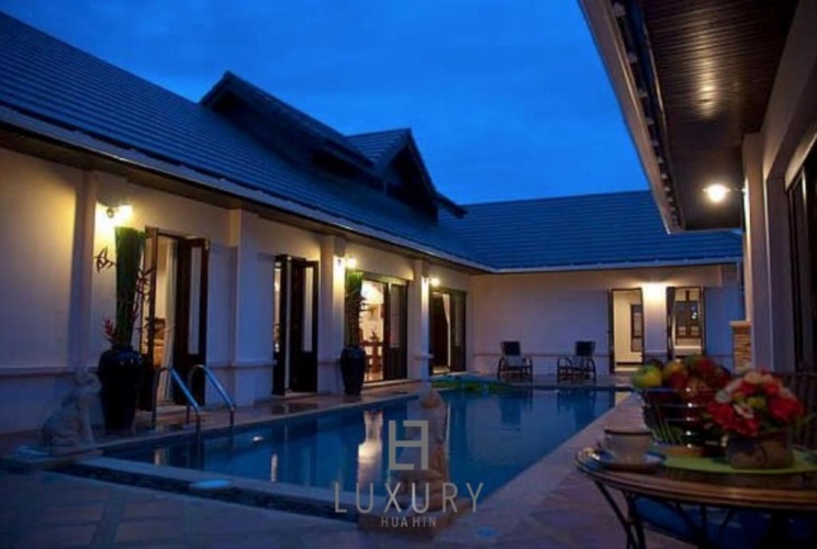 4 Bedrooms Double Villa