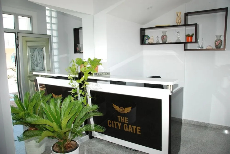 The City Gate Hotel