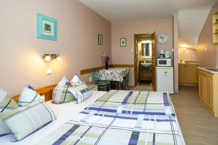 Cecey Apartman