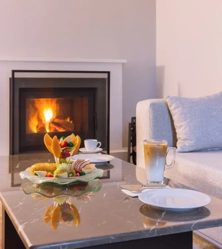 1 Bedroom Deluxe Double room with balcony and with mountain view