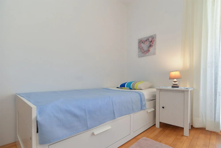 Apartment 38