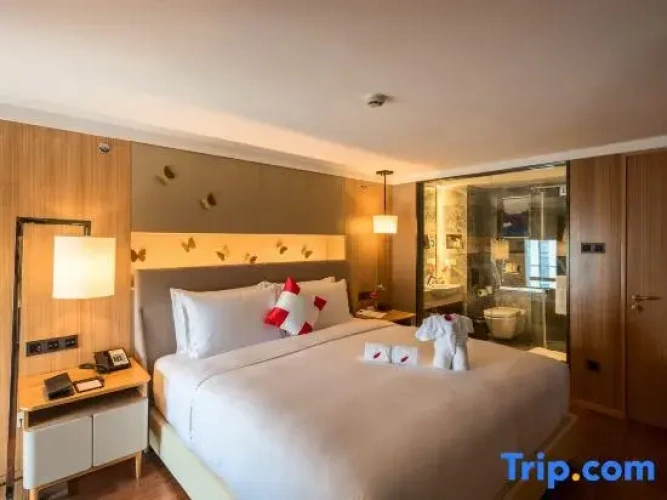 Deluxe Double Duplex Suite