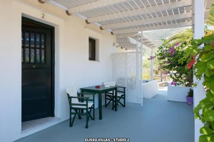 Studio with garden view
