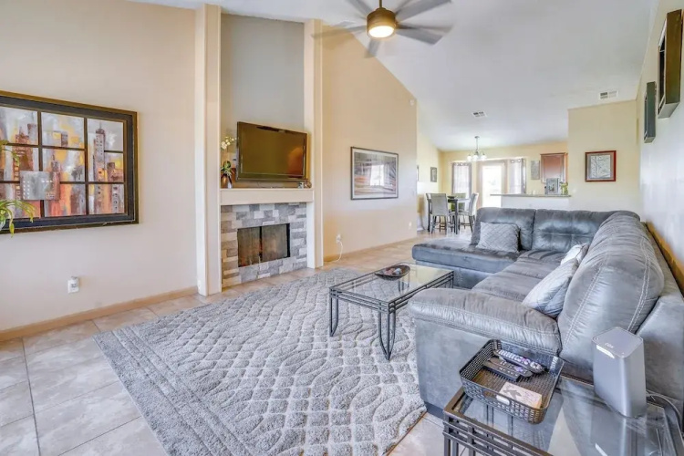 < 1 Mi to Camelback Ranch: Phoenix Home w/ Pool