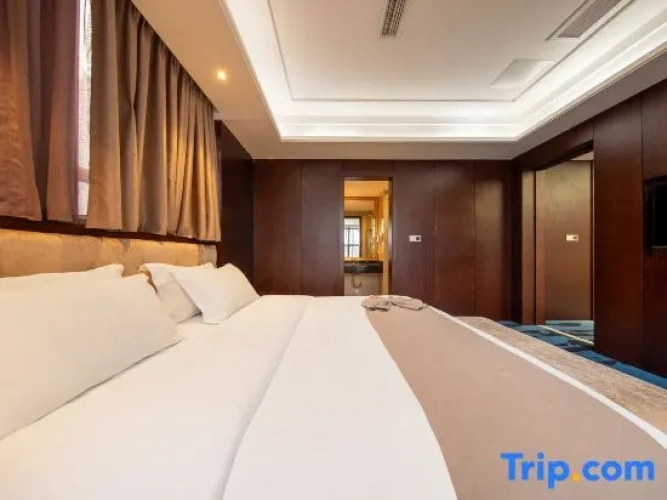 Executive Suite with panoramic view