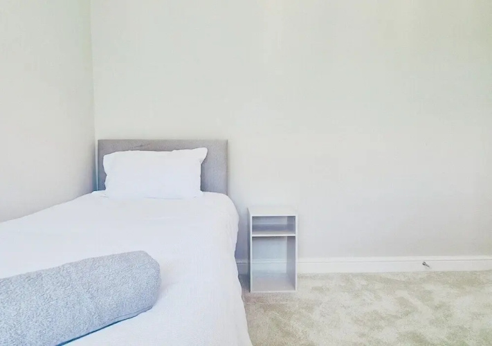 Cosy 2BR House on Quiet Street