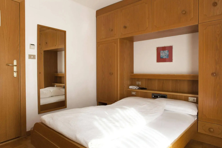 Hotel Meisules