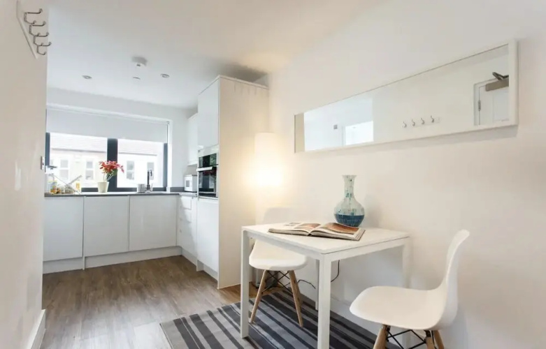 Manor House Studio Apartment B