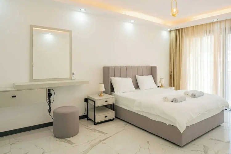 2 Bedrooms Standard Family Penthouse room with balcony and with mountain view