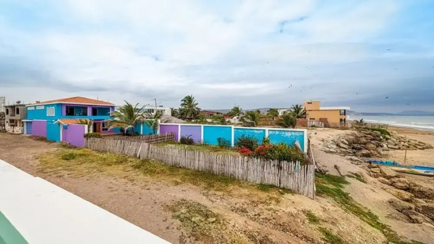 Absolute Beach Front House With Secure Parking