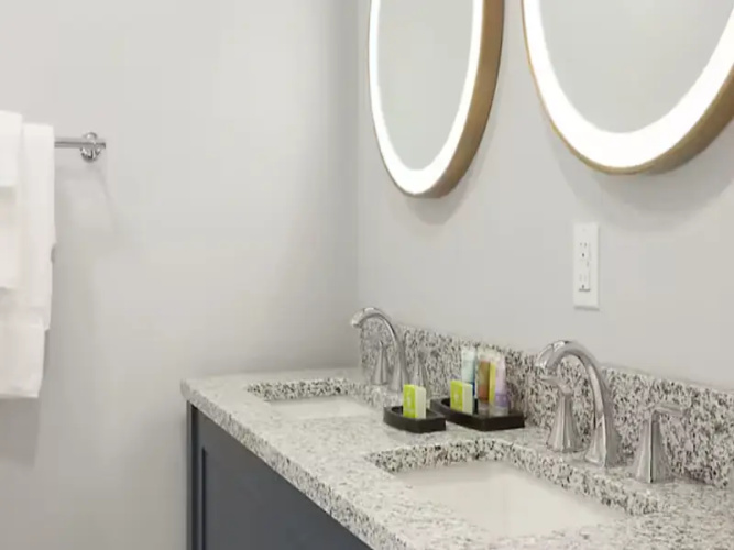 Double Suite