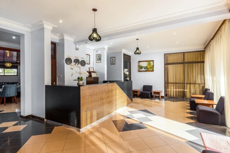 Entebbe Traveller'S Hotel