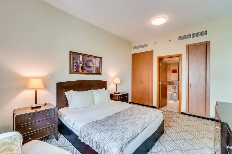 1 Bedroom Apartment Greens