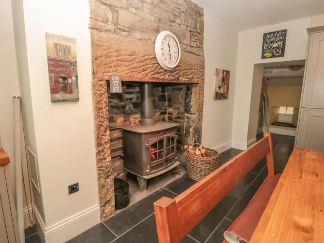 Hare & Hounds House