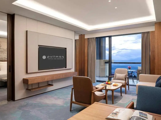Pullman Yuxi Falcon