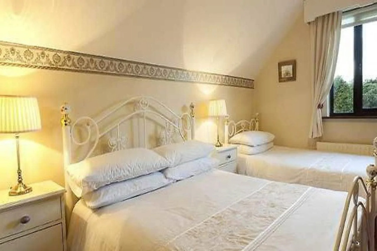 Crossriver Bed & Breakfast