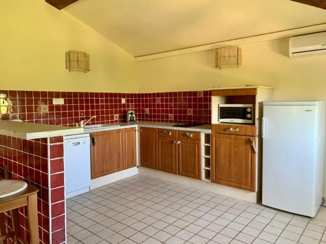 2 Bedrooms Apartment