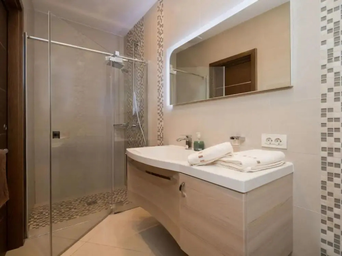 Nice Apartment in Gradac