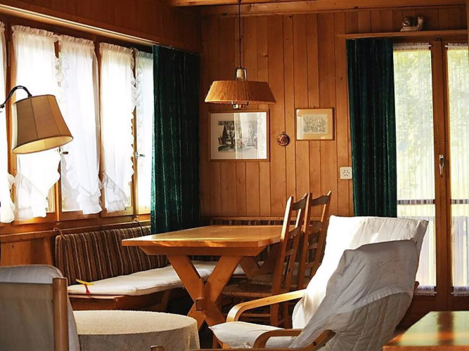 Schnäggedanz, Chalet