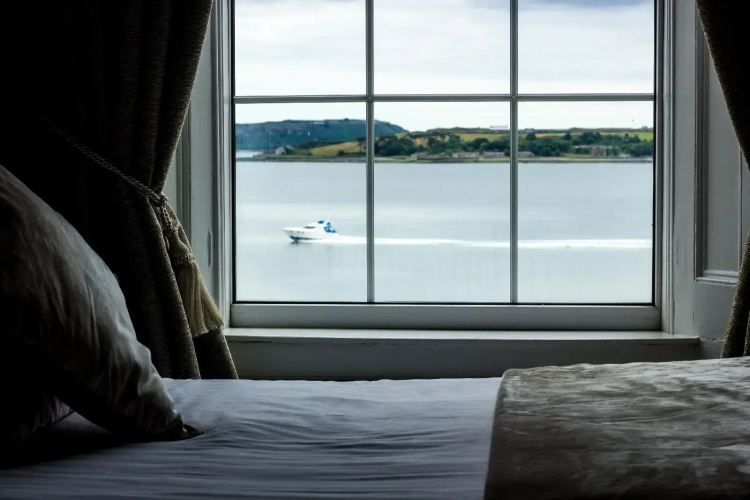 Commodore Hotel