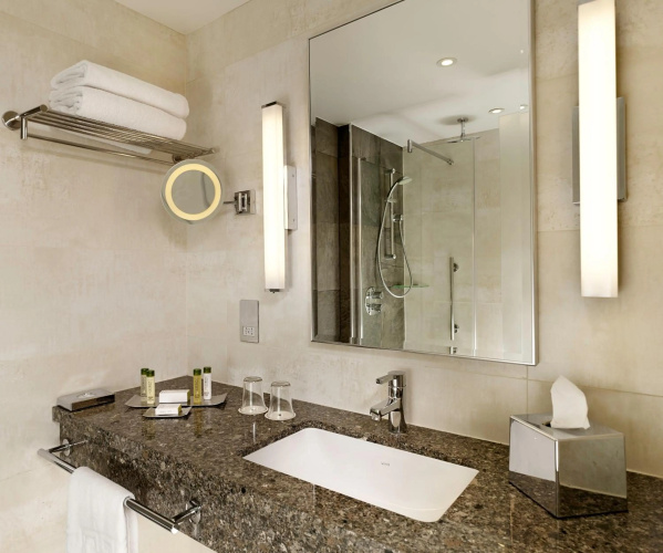 DoubleTree by Hilton Hotel London - Victoria photo 27