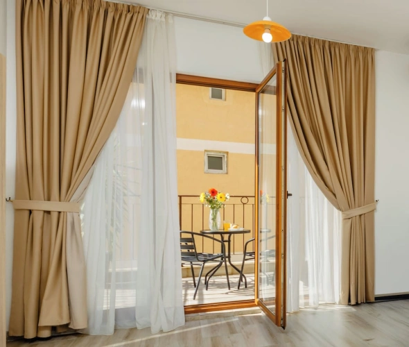 Family Apartment with balcony
