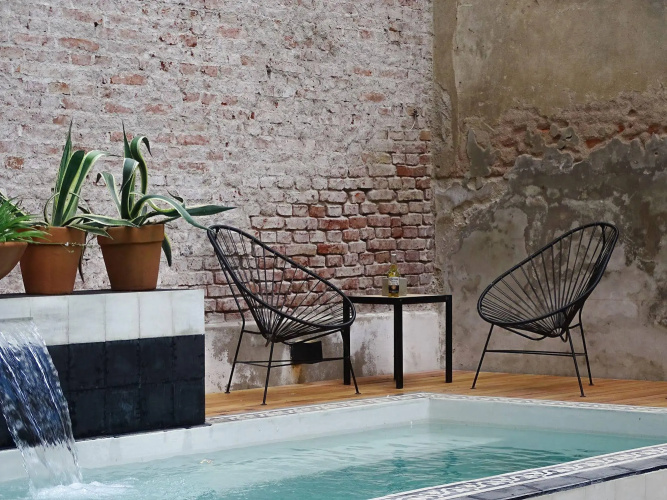 Sacha Mistol Art Hotel