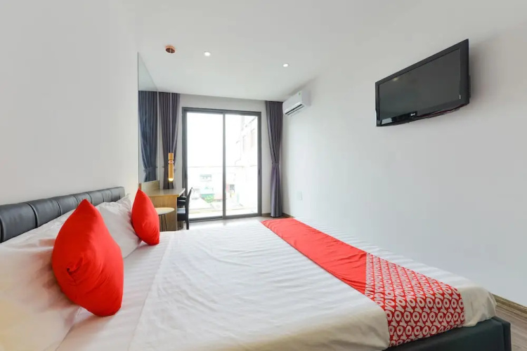 BH Riverside Hotel