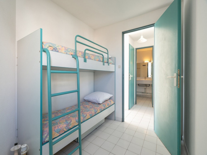 Retreat for 8 With Shared Pool