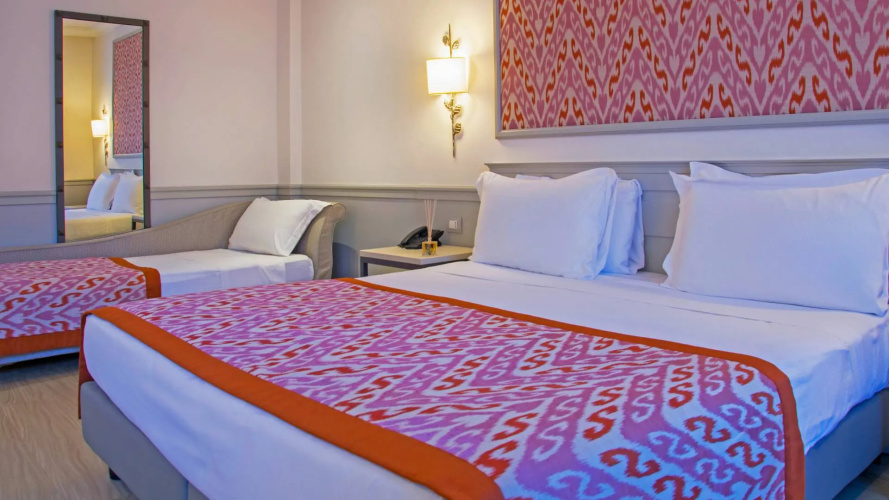 Standard Triple room