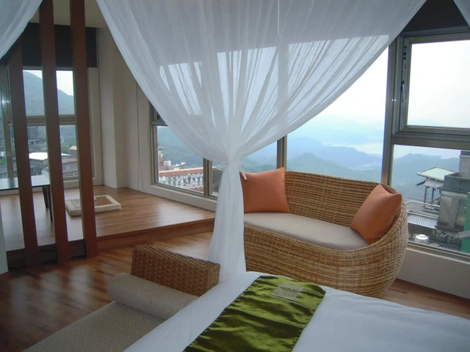 Deluxe Double Suite with mountain view