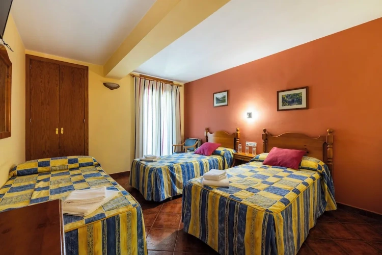 Standard Triple room with balcony and with view
