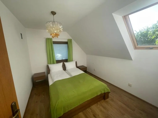 2 Bedrooms Cottage