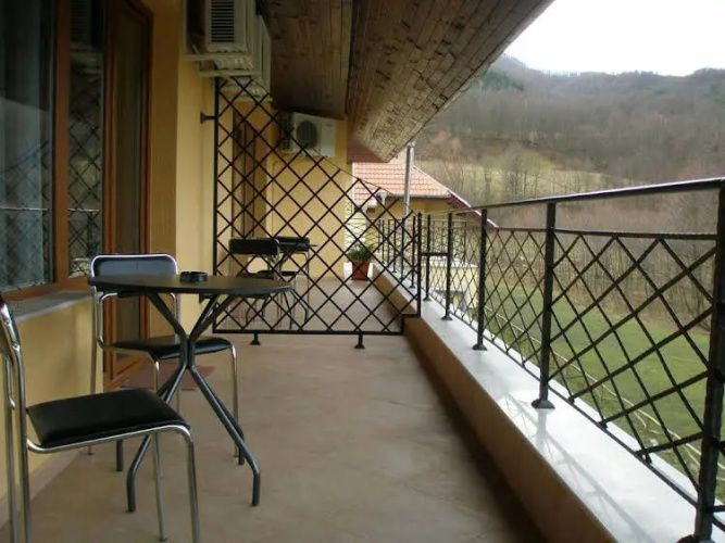 Argo Hotel
