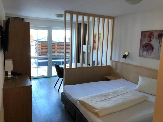 2 Bedrooms Apartment