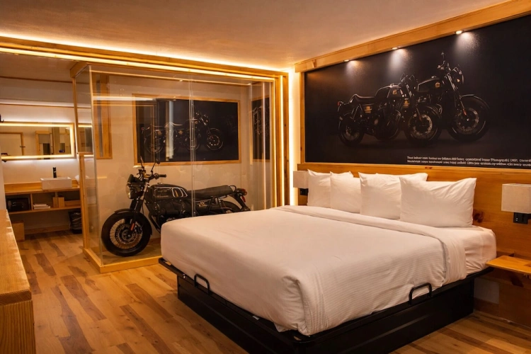 Royal room