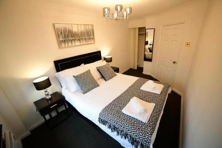 1 Bedroom Apartment
