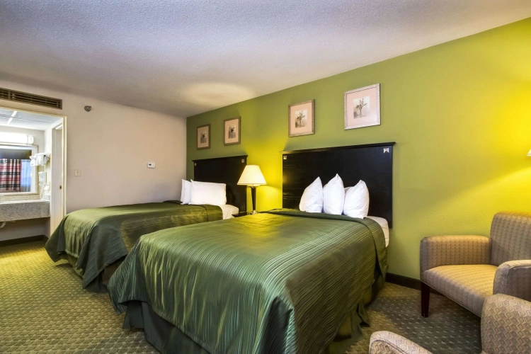 Standard Quadruple room