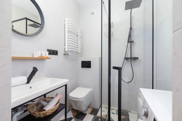 Studio Rakowicka 14 by Renters