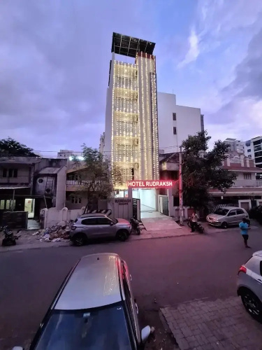 Hotel Rudraksh - 拉傑科德