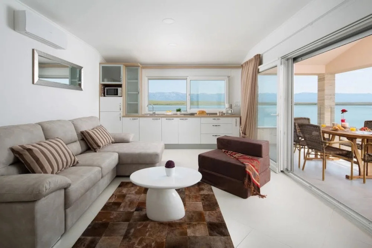 Apartments Malibu Royal