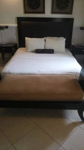 Lagoon Crest Hotel