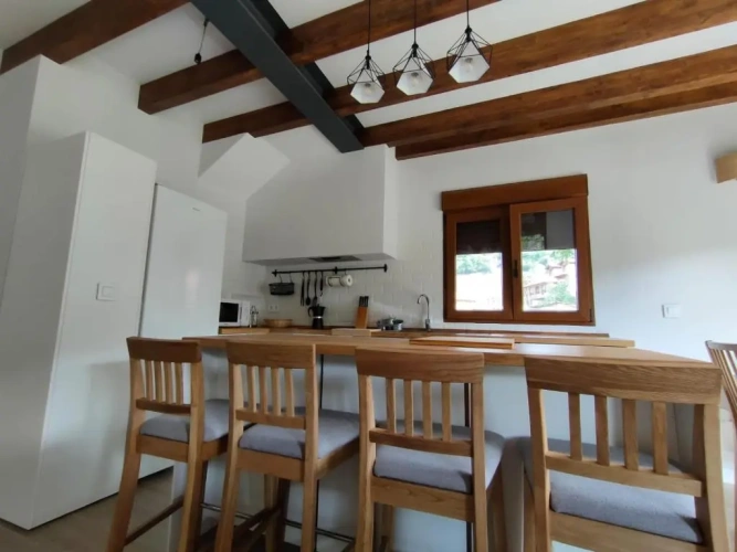 3 Bedrooms Cottage